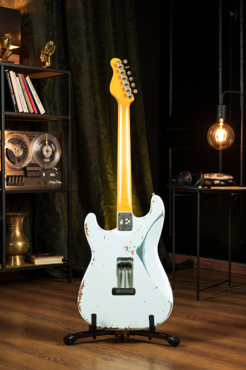 erhard-strat-relic_2200px-2.jpg