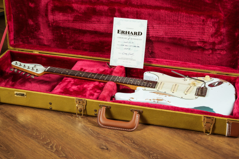 erhard-strat-relic_2200px-18.jpg