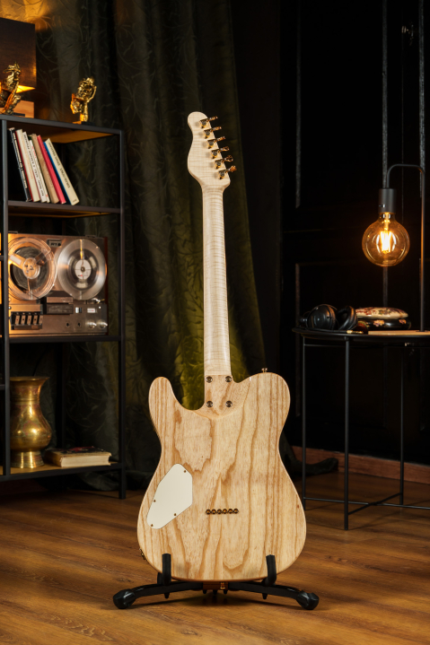 erhard-tele_2200px-3.jpg